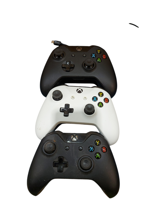 Lot 3x Xbox 1 controllers