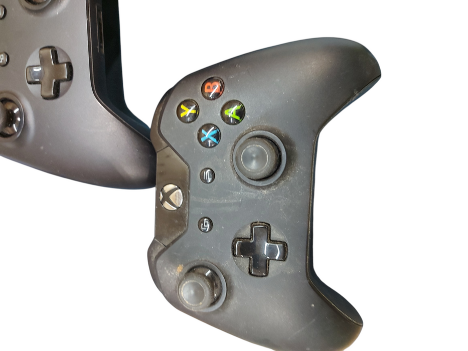 Lot 3x Xbox 1 controllers