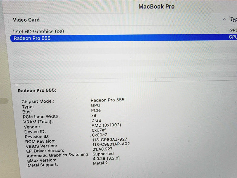 Apple Macbook Pro 2017 15\\" 4-Core i7-7700HQ @ 2.8GHz 16GB DDR3 250GB SSD Radeon Pro 555 2GB (