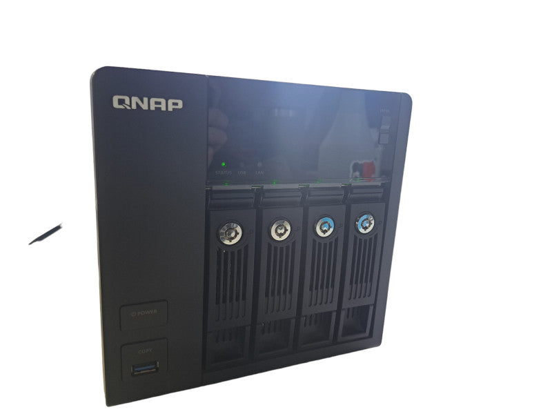 QNAP TS-453 Pro | 4-Bay Turbo NAS Quad Core @ 2.0GHz + 4x 2TB HDD