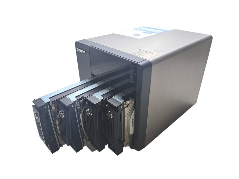 QNAP TS-453 Pro | 4-Bay Turbo NAS Quad Core @ 2.0GHz + 4x 2TB HDD