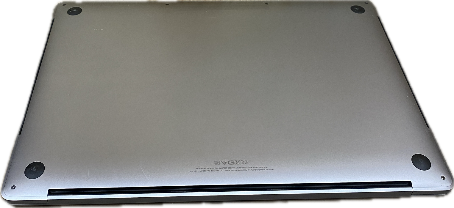 Apple MacBook Pro 15" 2017 i7-7820HQ Radeon Pro 560GPU 16GB RAM 512GB SSD READ!