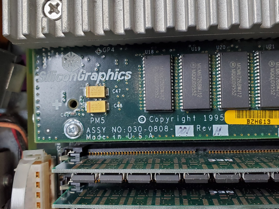 Vintage SGI / Silicon Graphics - Indigo2 IMPACT - R4400 250Mhz CPU 96MB RAM