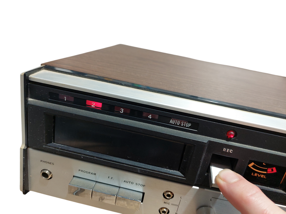 LLOYD'S am/fm Stereo Multiplex Receiver & 8-Track Tape Recorder Model: D614-07D