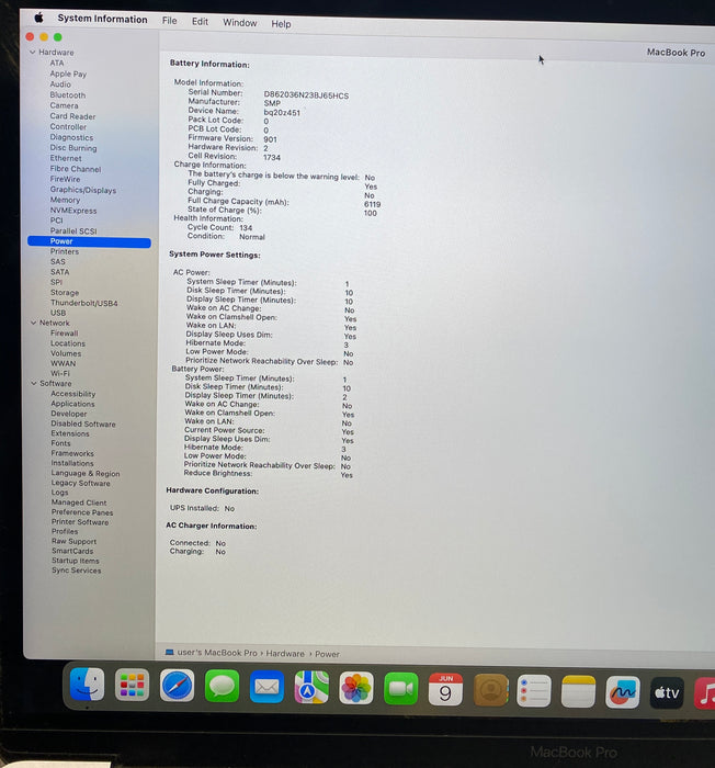 Apple MacBook Pro 15" 2018 i7-8750H Radeon Pro 555X GPU 16GB RAM 256GB SSD READ