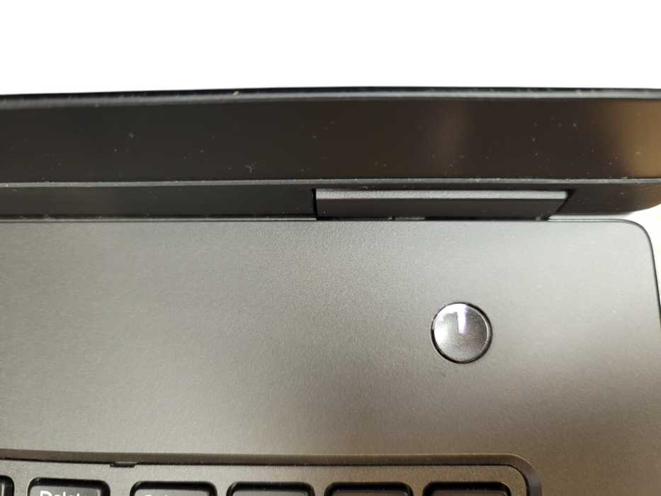 Dell Precision 7740 i7-9750H 32GB DDR4 6GB RTX 3000 256GB NVMe 17"