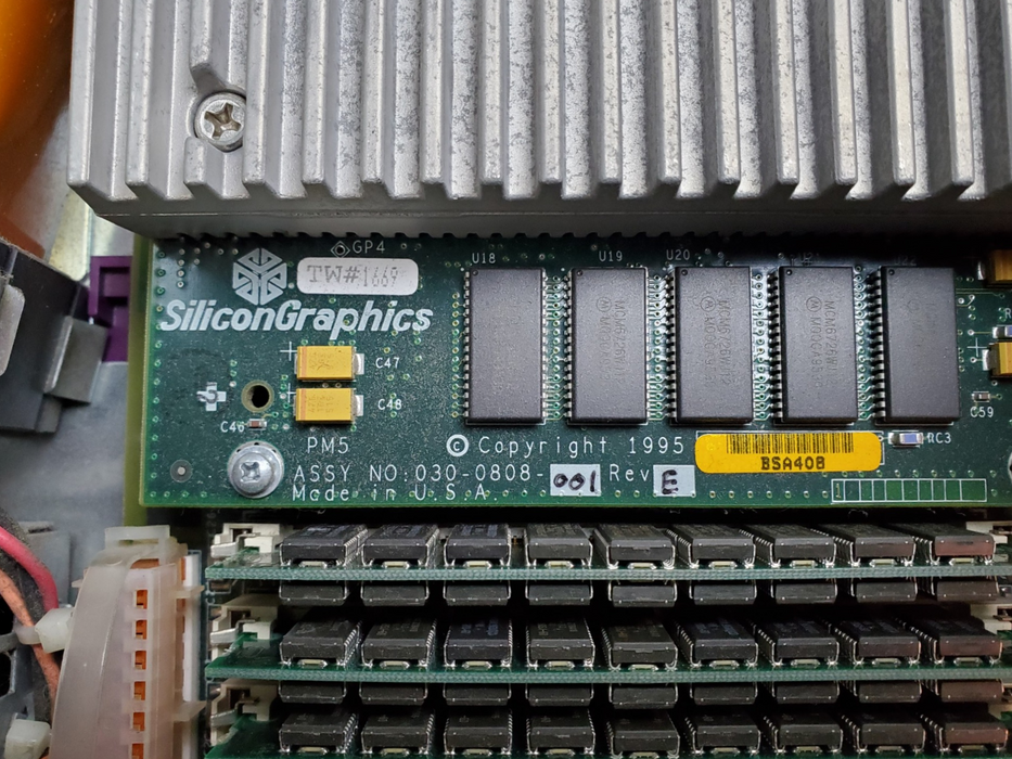 Vintage SGI / Silicon Graphics - Indigo2 IMPACT - R4400 250Mhz CPU 128MB RAM
