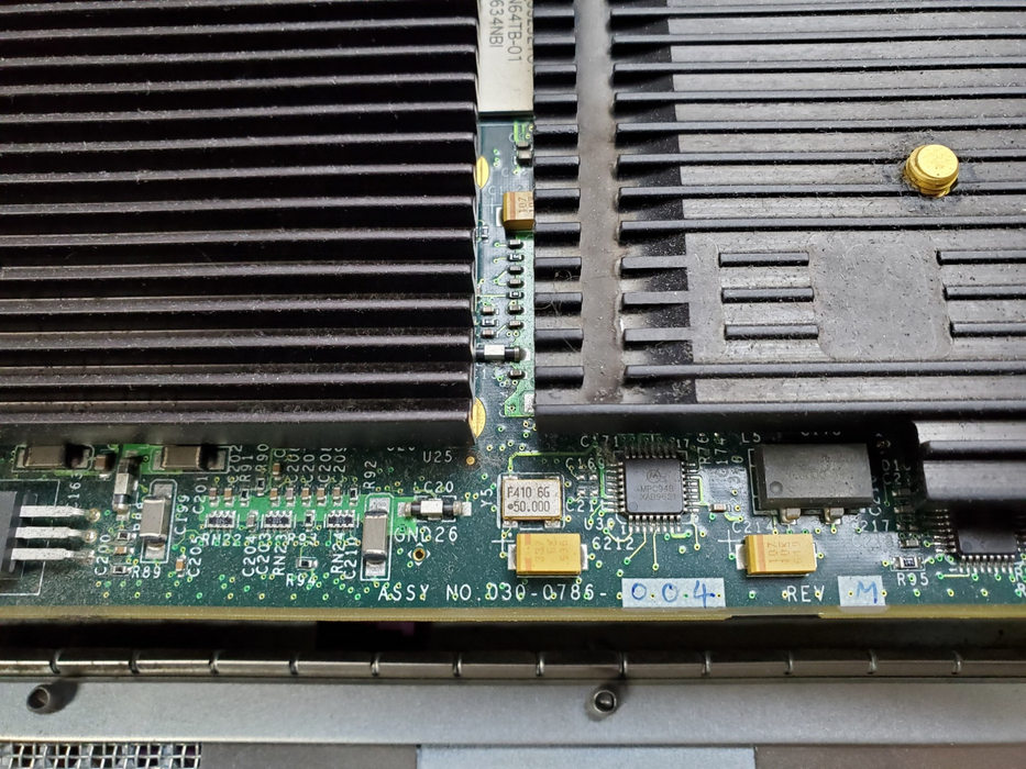 Vintage SGI / Silicon Graphics - Indigo2 IMPACT - R4400 250Mhz CPU 128MB RAM