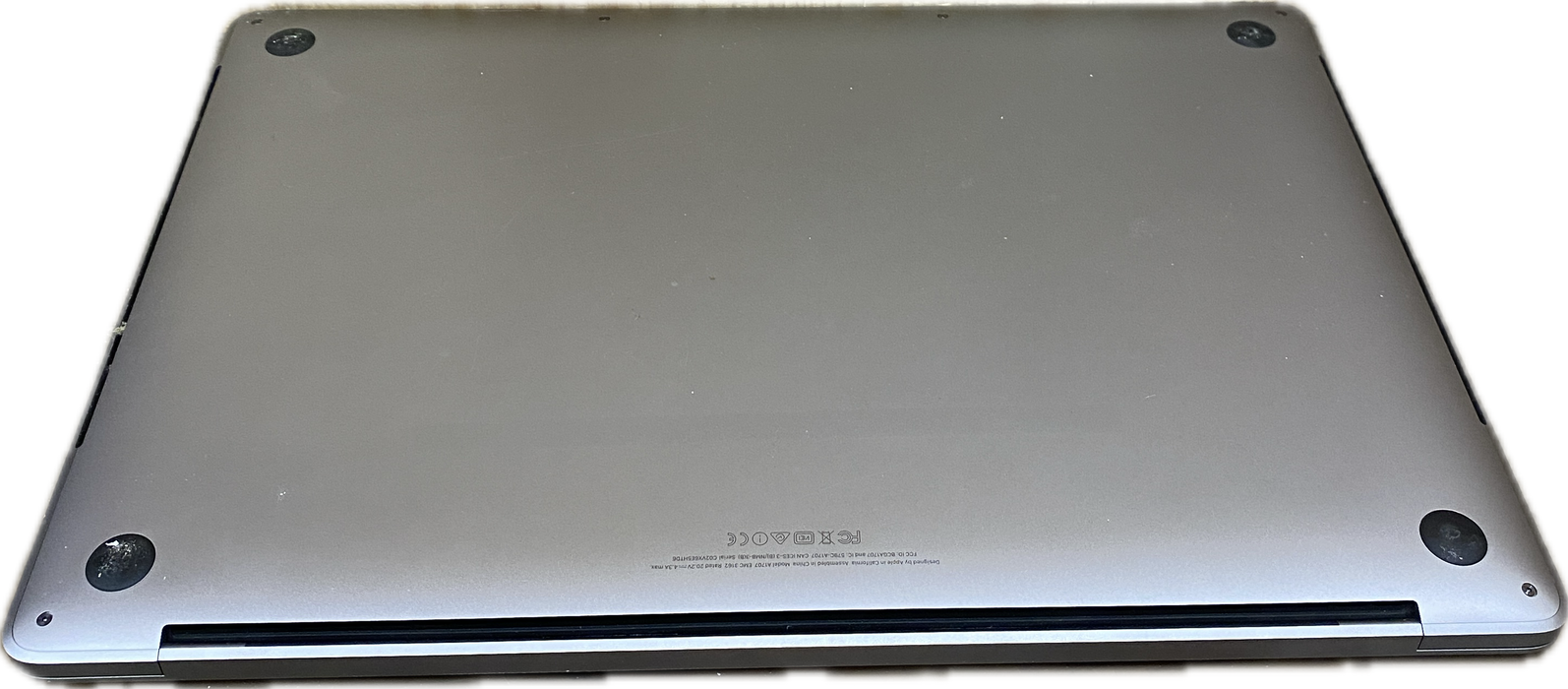 Apple MacBook Pro 15" 2017 i7-7820HQ Radeon Pro 560 GPU 16GB RAM 512GB SSD READ!