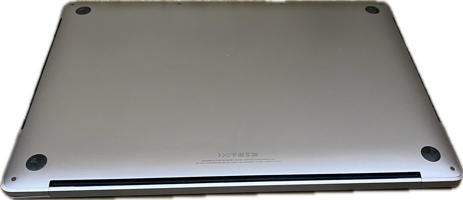 Apple MacBook Pro 15" 2017 i7-7700HQ Radeon Pro 555 GPU 16GB RAM 512GB SSD READ!