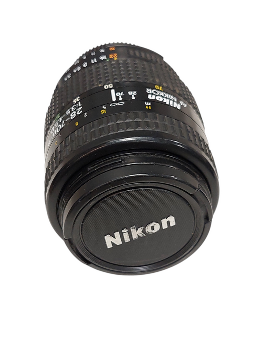 Nikon AF Nikkor 28-70mm 1:3.5-4.5 D
