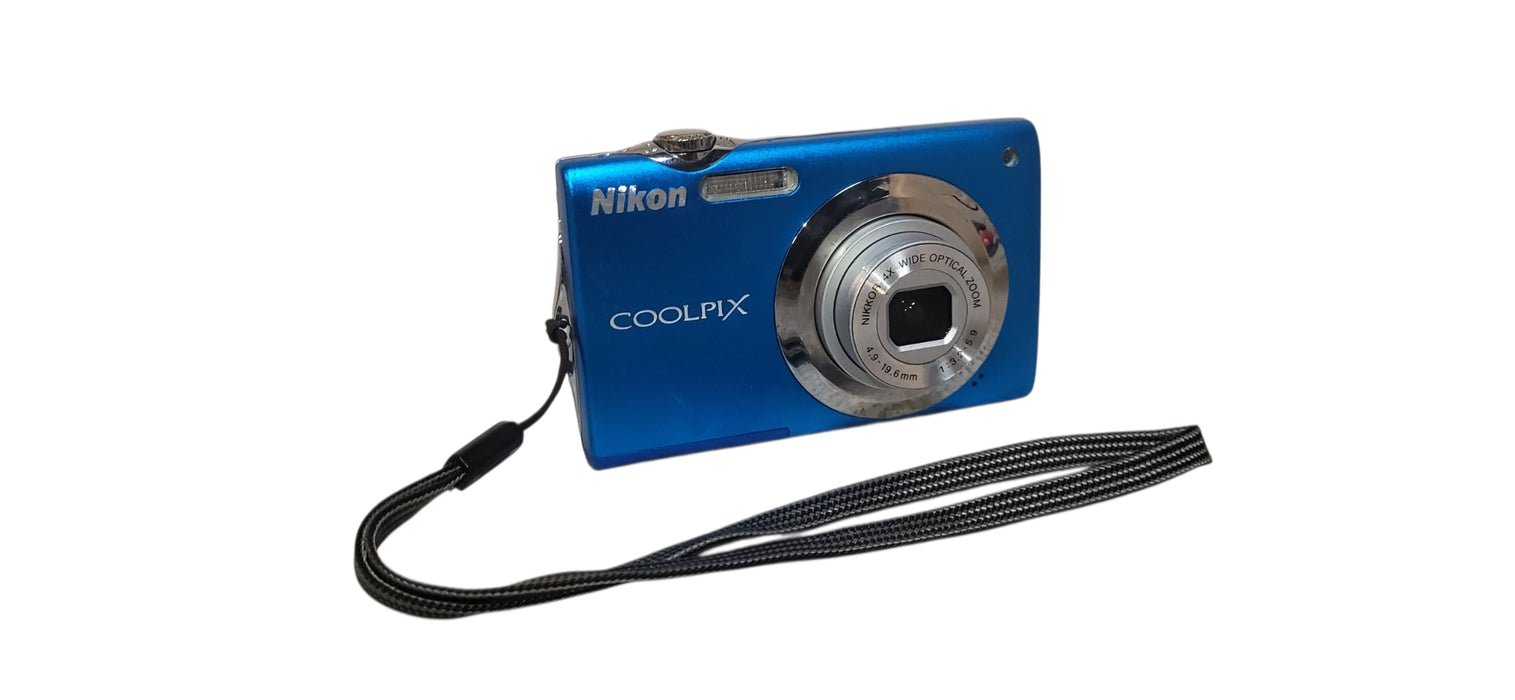 Nikon Coolpix S3000 Digital Camera 12.0MP | READ
