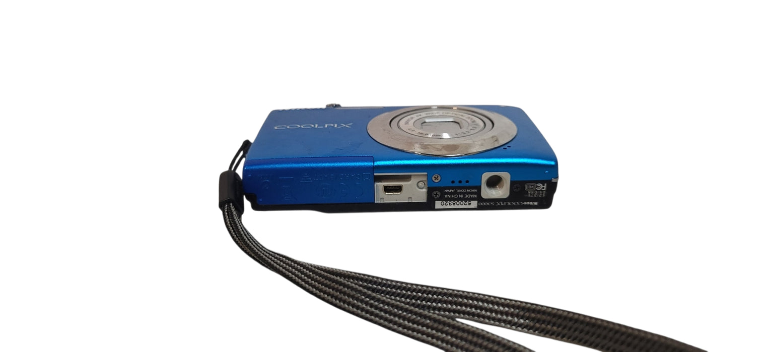 Nikon Coolpix S3000 Digital Camera 12.0MP | READ