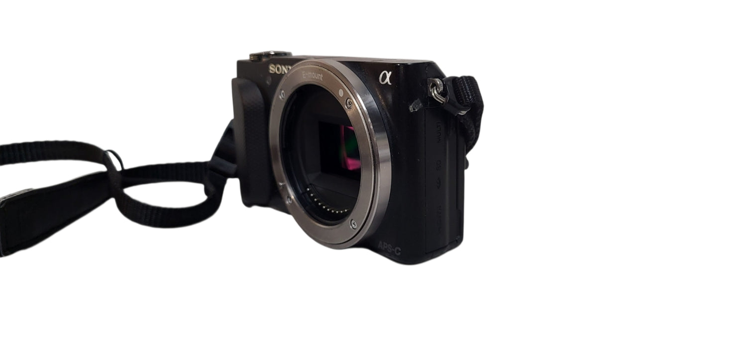 SONY  NEX-3N mirrorless Digital Camera 16.10 MP | No Lens, No Battery