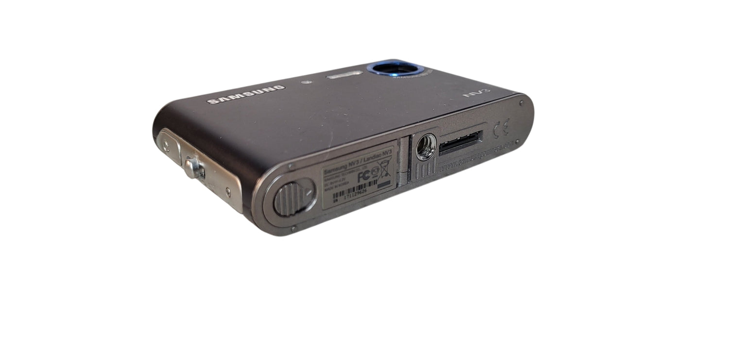 Samsung NV3 7.2mp Digital Camera