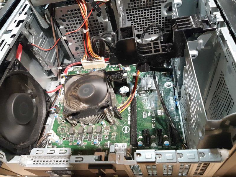 Dell XPS 8910 Desktop i5-6400 2.7GHz 8 GB DDR4, No HDD/SSD