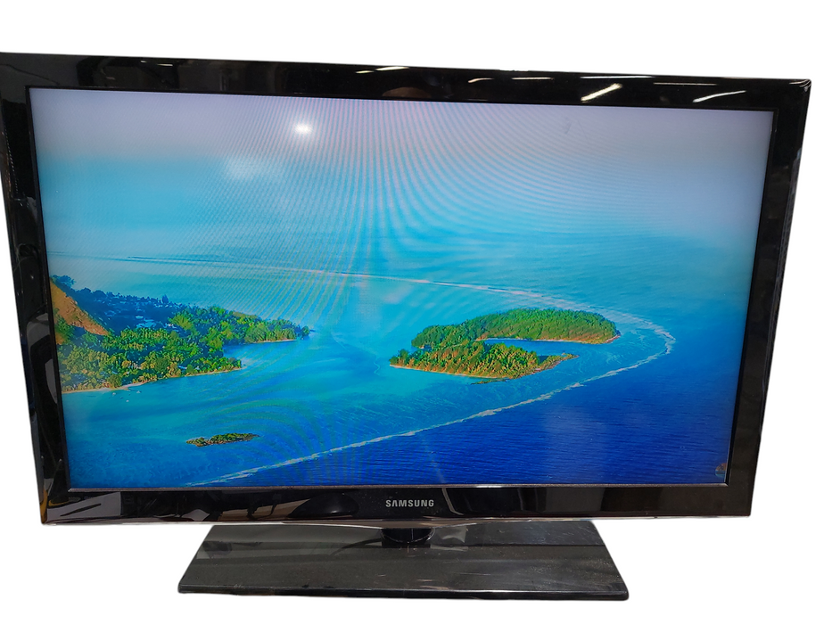 Samsung 40" LCD Tv Model: LN40C540  may 2010 model