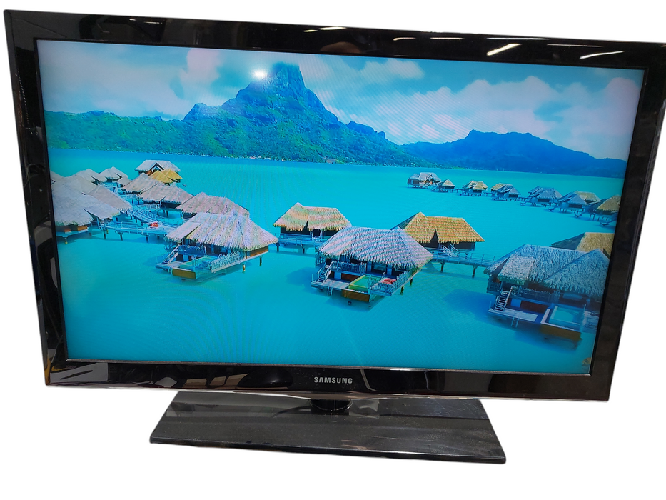 Samsung 40" LCD Tv Model: LN40C540  may 2010 model