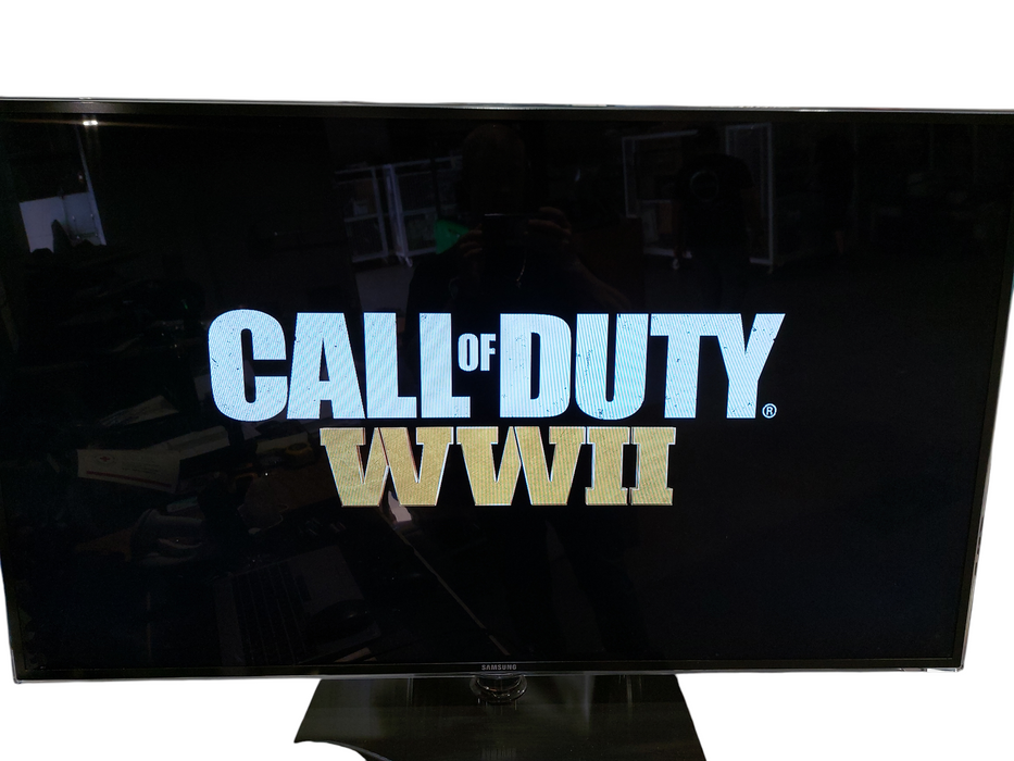 Samsung 55" LED TV Model: UN55D6900 With an Xbox One X, Controller & Game, COD