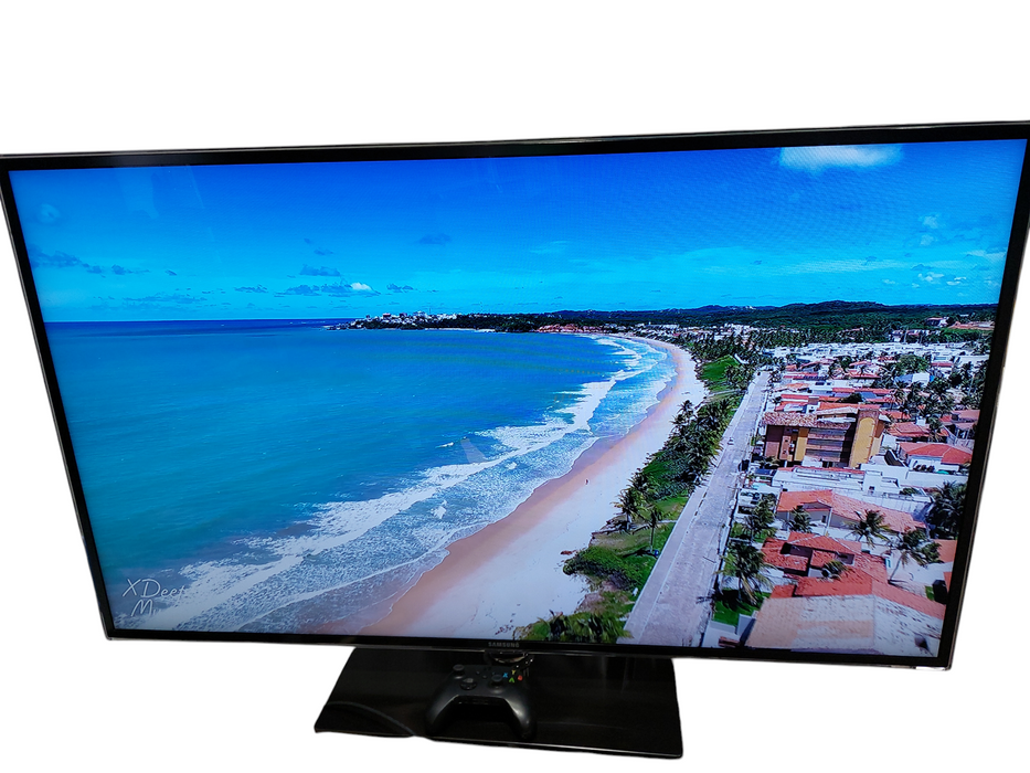 Samsung 55" LED TV Model: UN55D6900 With an Xbox One X, Controller & Game, COD