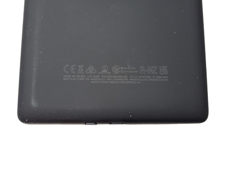 Amazon Kindle Paperwhite Signature Edition 11th GEN. 32GB M2L4EK w/ a case $