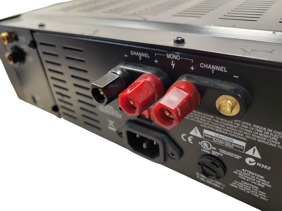 ALESIS RA150 AMPLIFIER (READ)