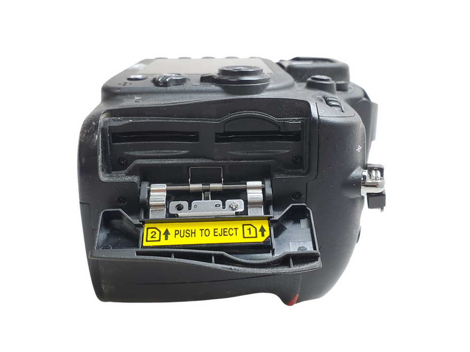 Nikon D7100 24.1MP Digital SLR Camera - Body Only *READ*