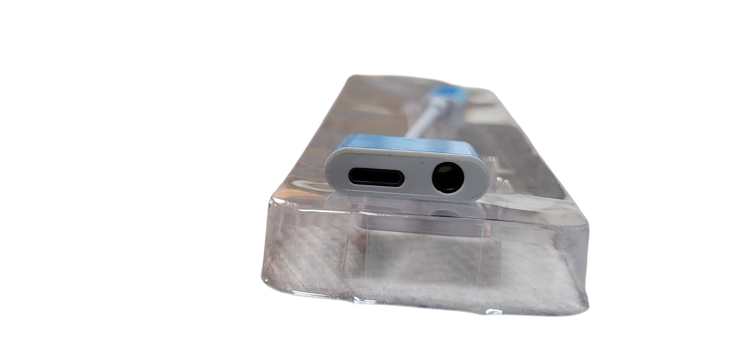 Lightning to 3.5MM adapter model:MH030