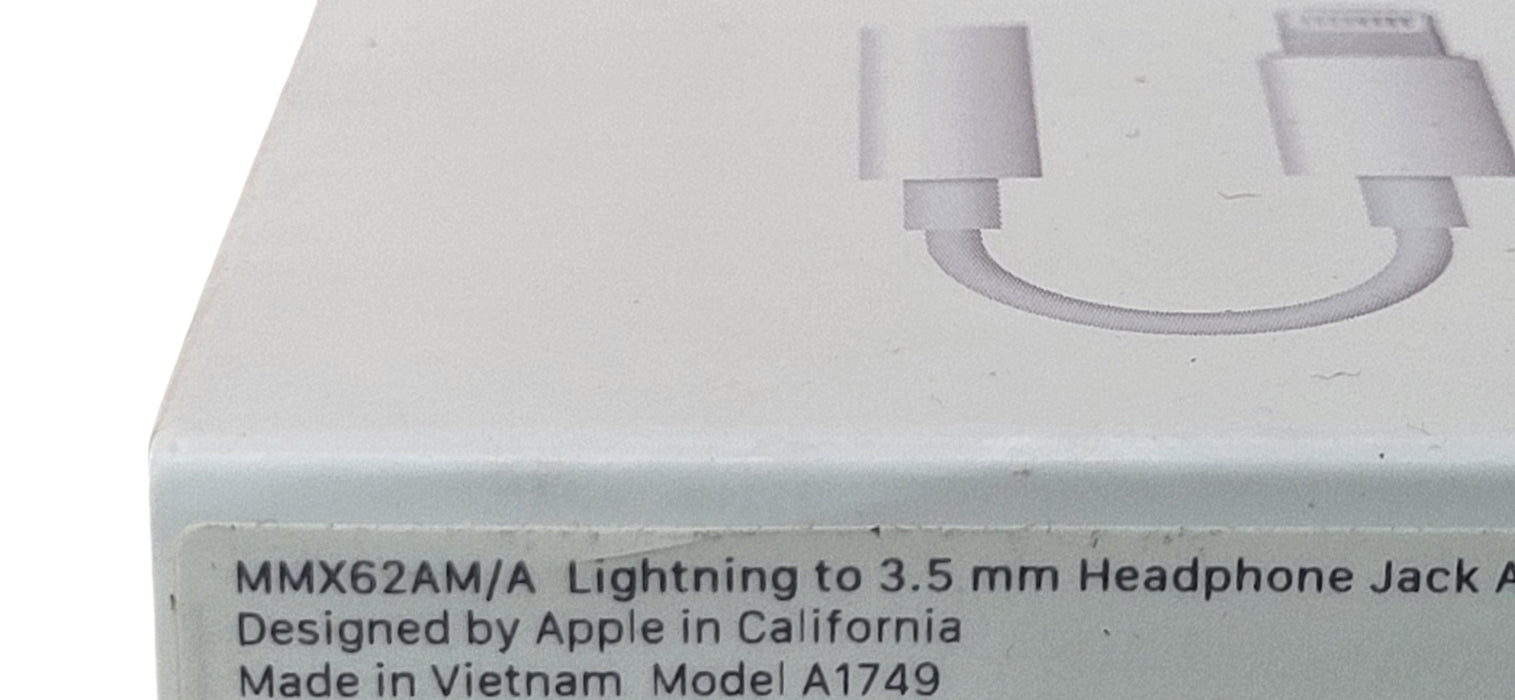 Brand New in  Sealed Box Apple Lightning to 3.5 mm Headphone Jack Adapter A1749