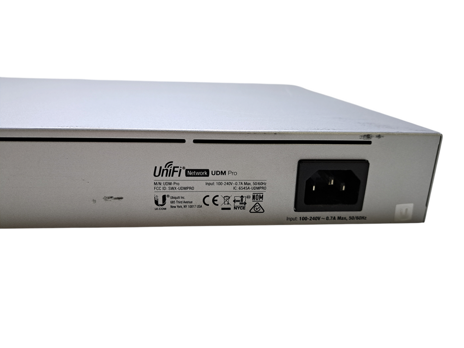 Ubiquiti UniFi Networks UDM-PRO 8-Port Dream Machine Pro Security Gateway *READ*