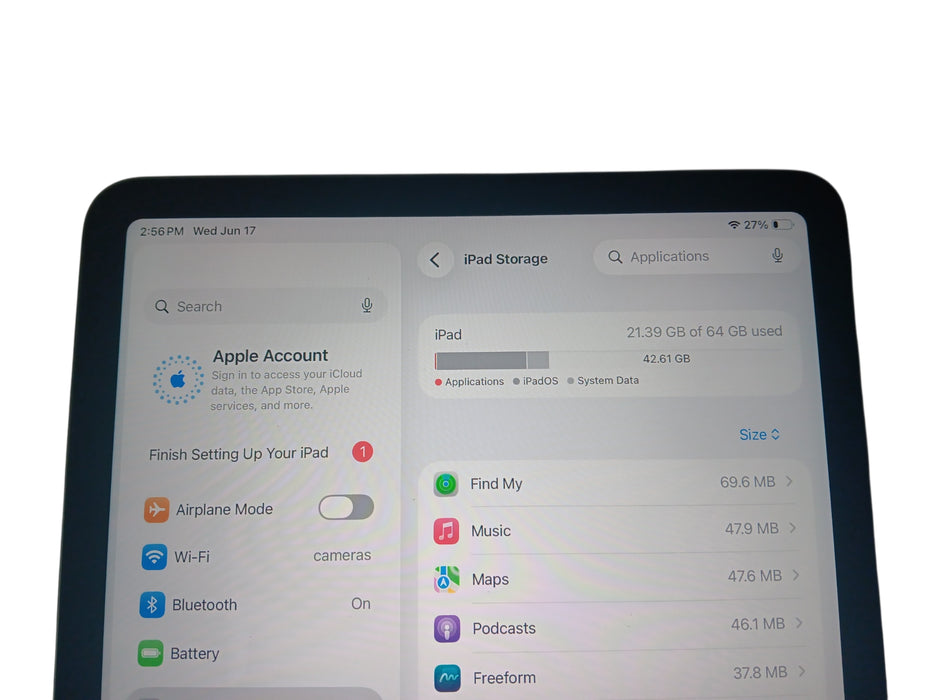 Apple iPad Air 5th Gen - 64GB - Space Gray [A2588]