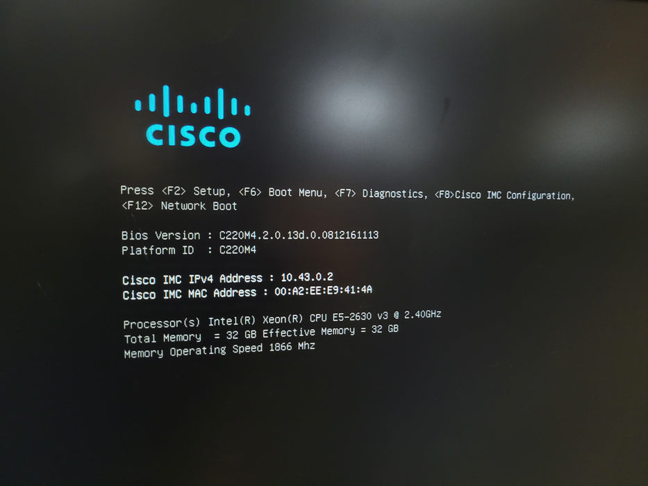 Cisco UCS C220 M4 - Xeon E5-2630 v3 32GB DDR4 NO RAID 770W PSU