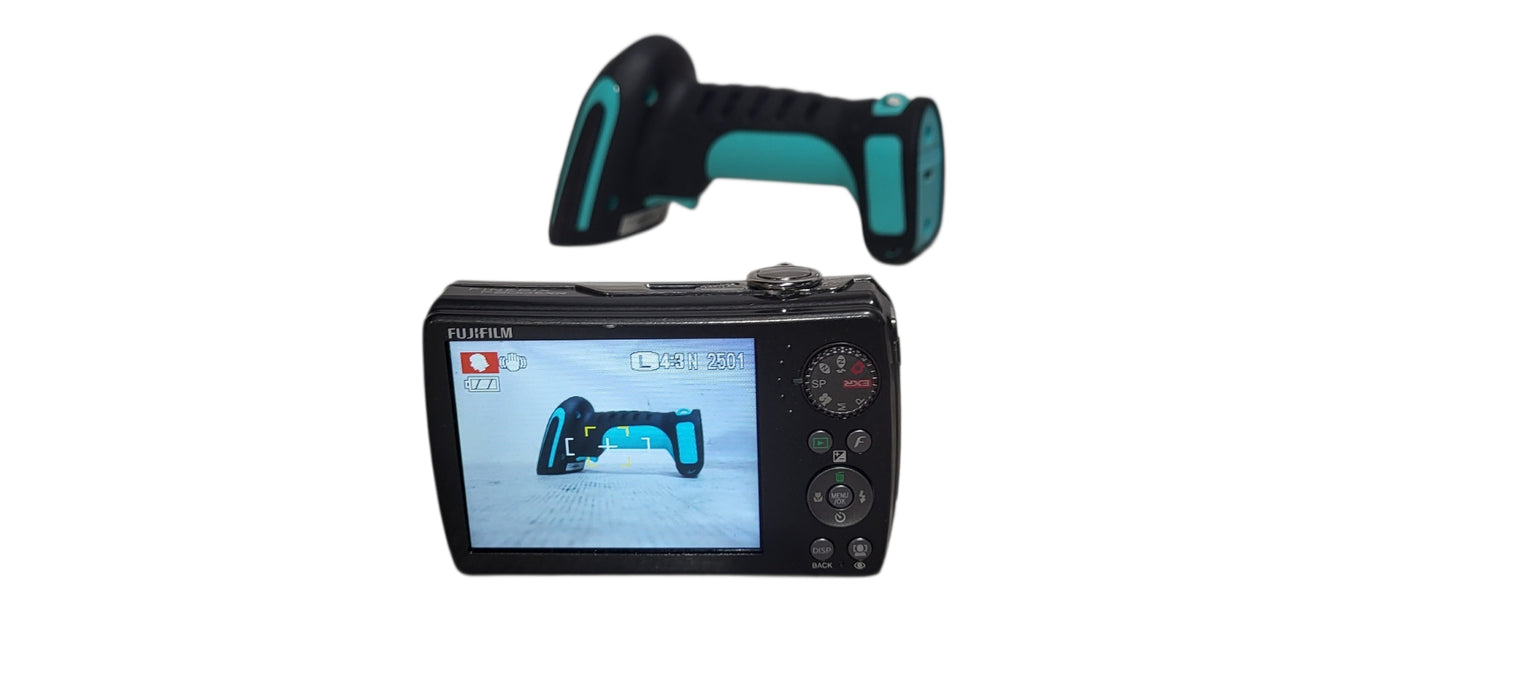 FUJIFILM FinePix F200EXR Gigital Camera