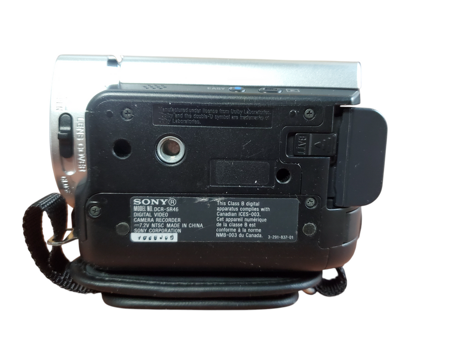 Sony HandCam DCR-SR46 Digital Camcorder w/ Battery, Adapter, & Bag