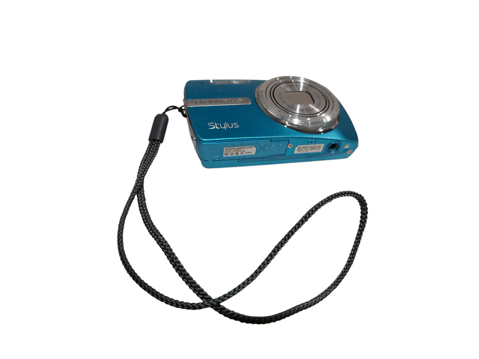Olympus Stylus 820 Blue Digital Camera Hyper Crystal LCD