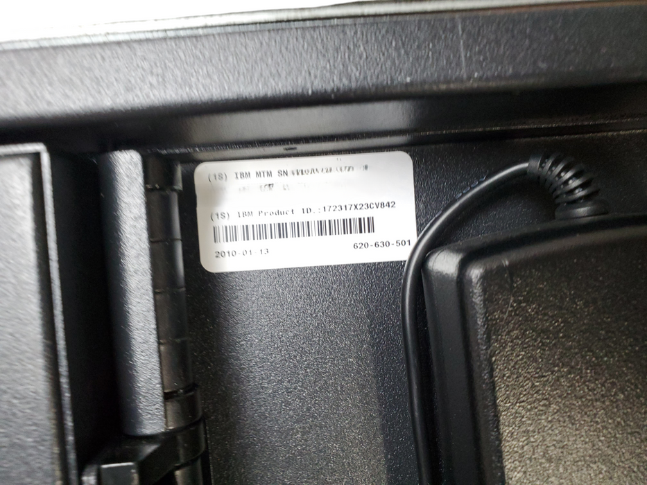 IBM 1723-HC1 46M5213 17" LCD Console w/ Keyboard