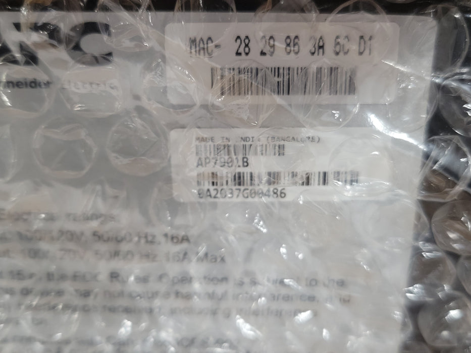 Open-Box APC AP7901B Switched Rack PDU 1U 20A 120V 8 NEMA 5-20R Outlet