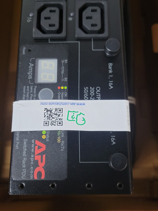 Open-Box APC AP7911B 2U Switched Rack PDU 30A 200V C13 16-Outlet