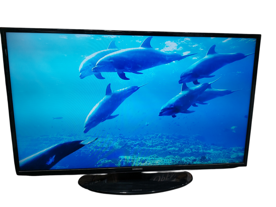 Samsung TV 2013  UN46EH5300F & PS4 Pro CUH-7115B with Controller Combo