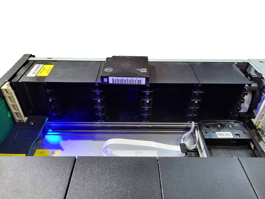 Dell EMC ML3 LTO Tape Library w/ 1x 0YV18D 01PL474 LTO6 HH SAS TAPE DRIVE ML3