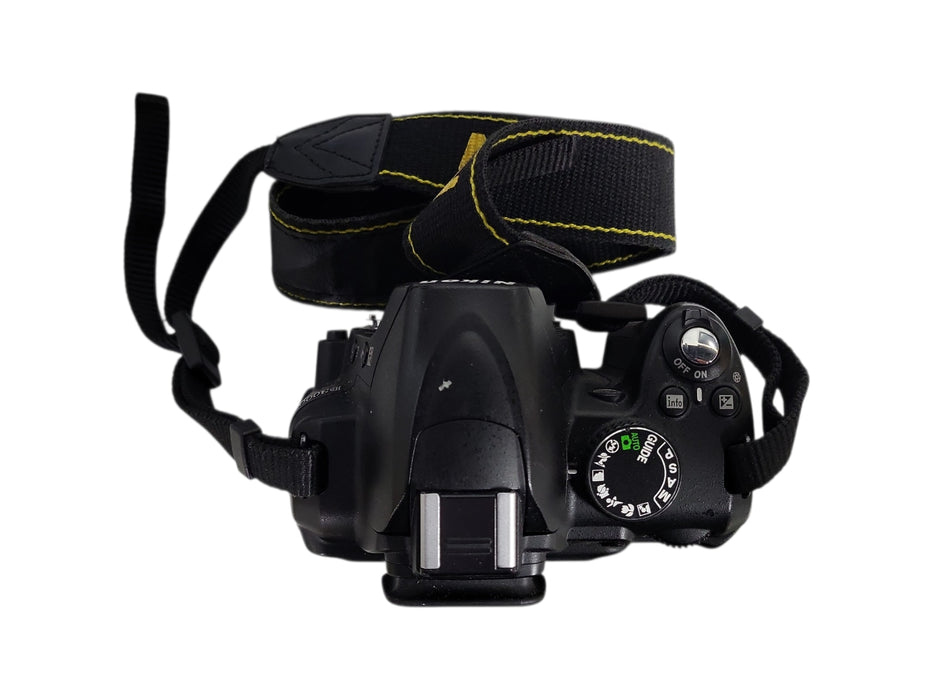 Nikon D3000 10.2MP Digital SLR DSLR Camera No Battery, READ