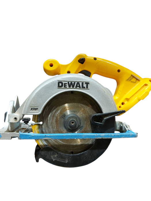 DeWALT DC390 6 1/2" 18v Li-ION CORDLESS CIRCULAR SAW - DW9116 Charger NO BATTERY