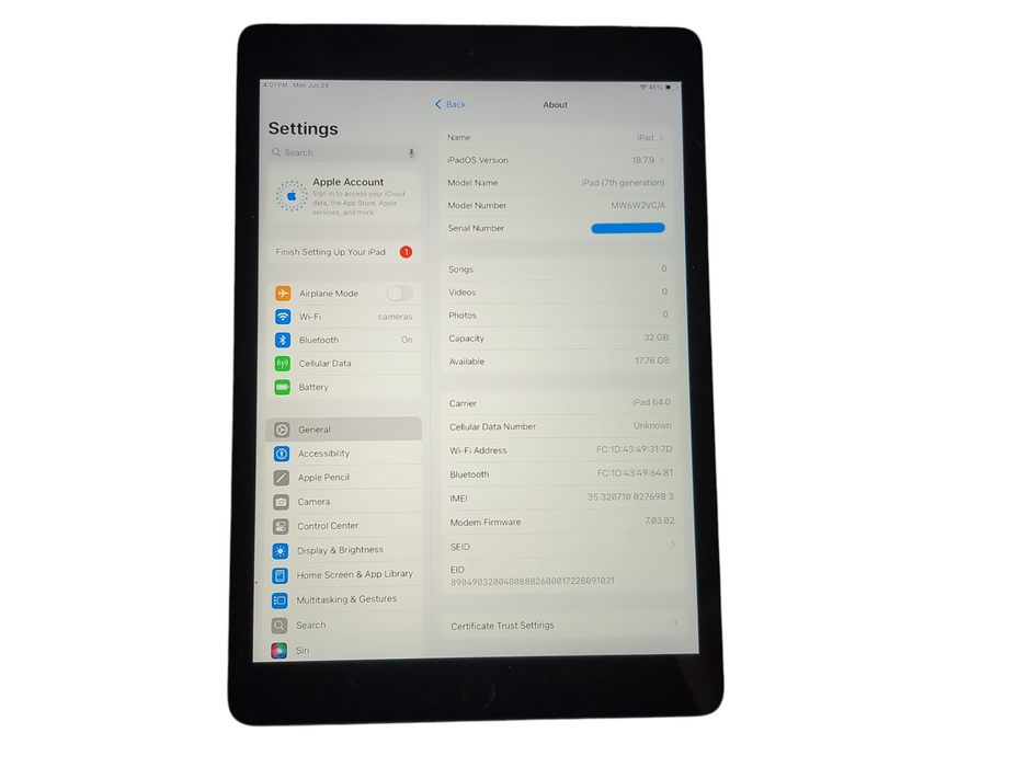 Apple iPad 7th Gen - 32GB - Space Gray [A2200] - READ