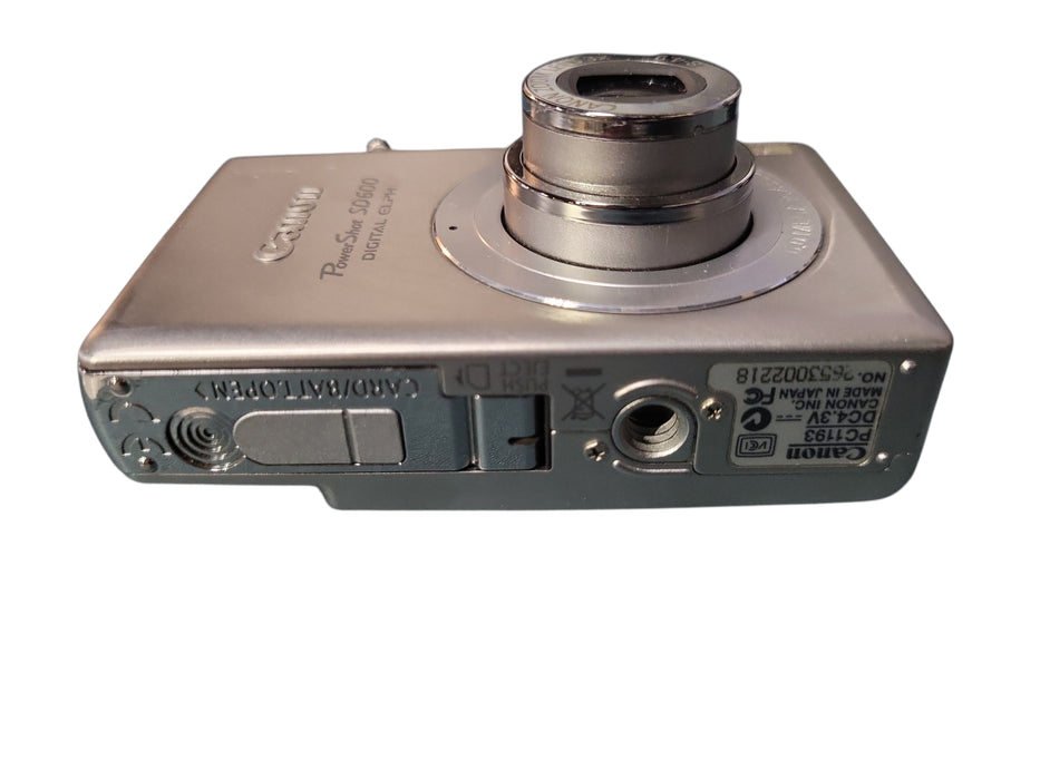 Canon PowerShot Digital ELPH SD600 Digital Made in Japan Camera | READ