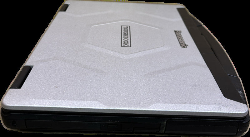 Panasonic ToughBook CF-54  i5-6300U@2.4GHz 16GB RAM 256GB SSD 32700 Hrs. READ