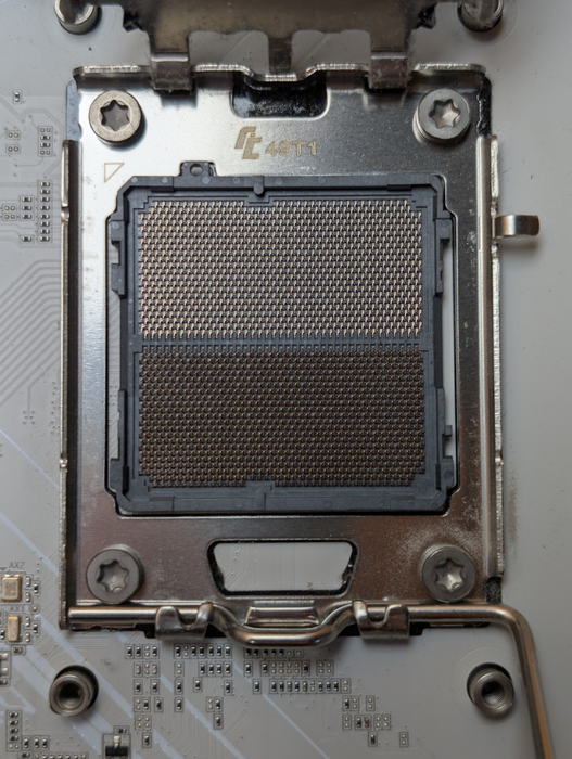 GIGABYTE B850M AORUS ELITE WIFI6E ICE AM5 DDR5 Motherboard PLEASE READ