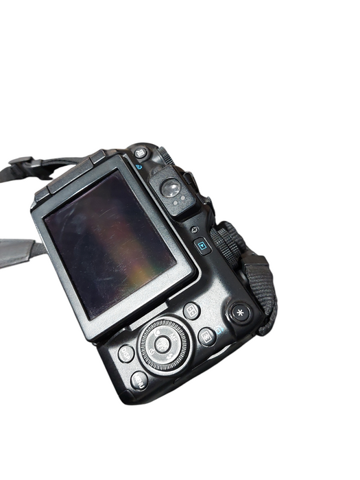 Canon PowerShot G11 Camera with case 10 MP High Sensitivity CCD Sensor