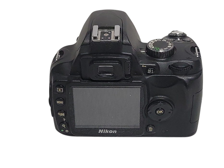 Nikon D60 digital camera body only, READ