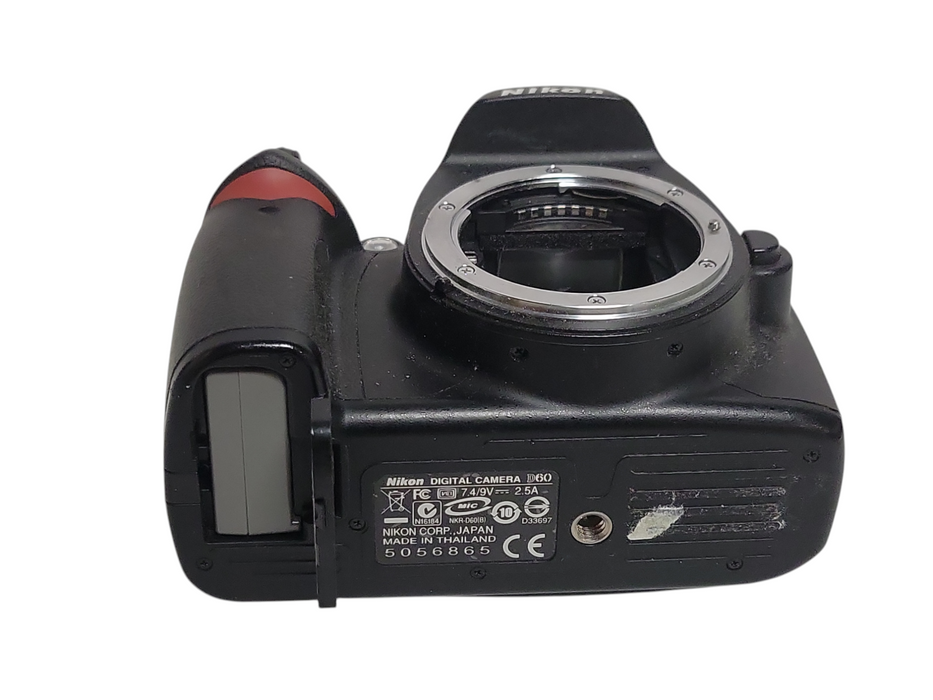 Nikon D60 digital camera body only, READ