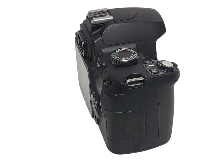 Nikon D60 digital camera body only, READ